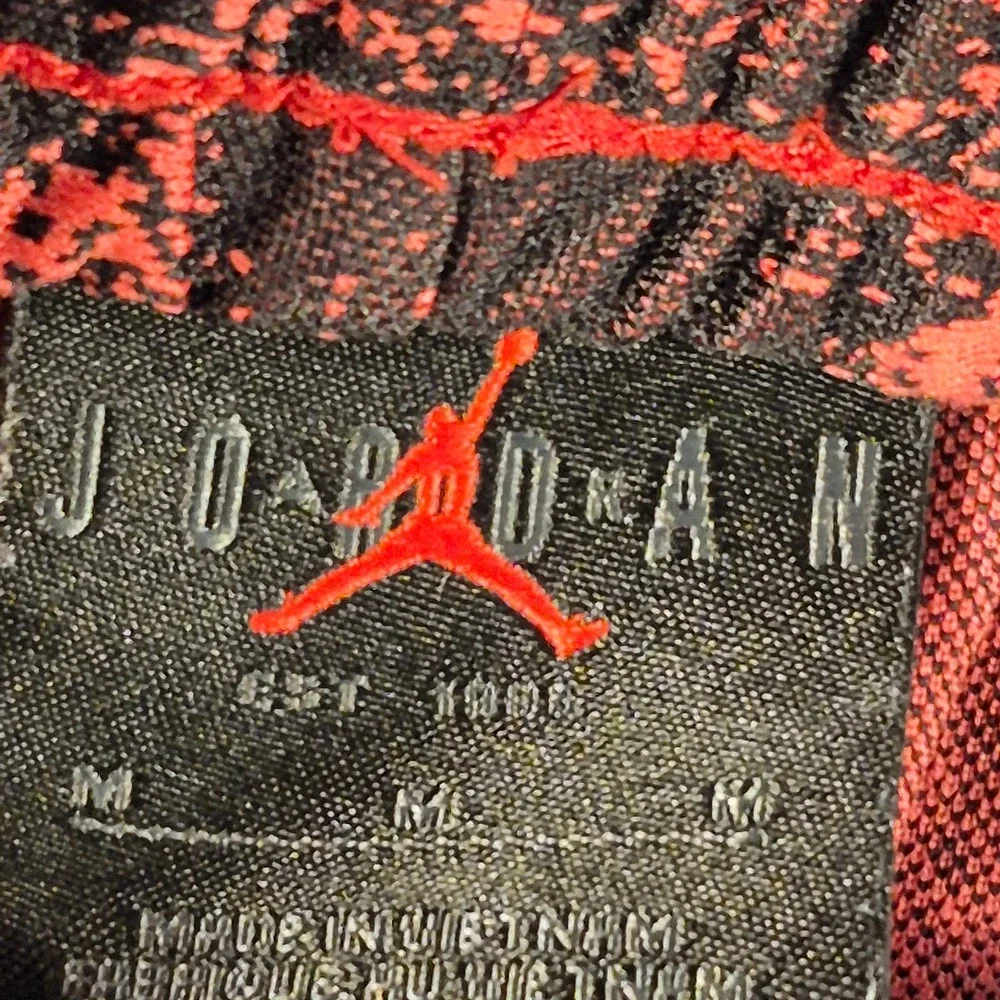 Jordan Mens Breakfast Club Camo Basketball Shorts Red Black Reflective Medium